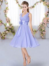 Enchanting Knee Length Lavender Bridesmaid Dresses V-neck Sleeveless Lace Up