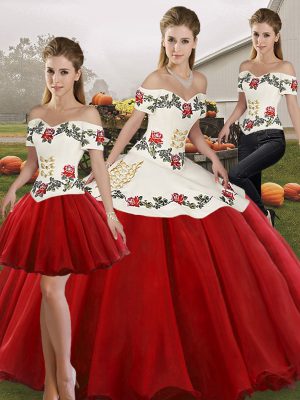 Shining White And Red Lace Up Off The Shoulder Embroidery Sweet 16 Dresses Organza Sleeveless