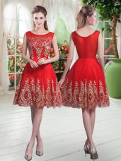 Shining Knee Length Red Dress for Prom Scoop Sleeveless Zipper
