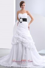 Fashionable A-line Sweetheart Hand Made Flower Pick-ups Wedding Dress Chapel Train Taffeta - Top Selling