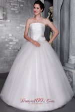 Elegant A-Line / Princess Strapless Floor-length Taffeta Hand Flower Wedding Dress