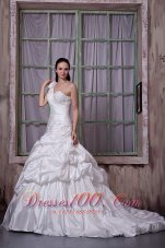 Luxurious A-line One Shoulder Wedding Dress Taffeta Appliques and Pick-ups Court Train