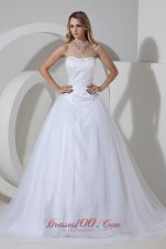 Cheap A-line / Princess Strapless Wedding Dress Beading Court Train Tulle