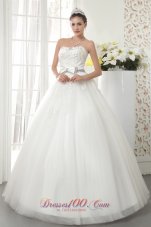 The Super Hot A-line / Princess Strapless Floor-length Tulle Beading Wedding Dress