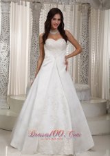 Elegant A-line Sweetheart Floor-length Satin Lace Wedding Dress