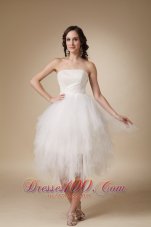 Lovely A-line Strapless Tea-length Tulle Beading Wedding Dress
