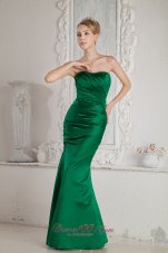 2013 Green Mermaid Strapless Ruch Bridesmaid Dress Floor-length Satin