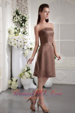 Cheap Brown Empire Strapless Knee-length Satin Bow Bridesmaid Dress