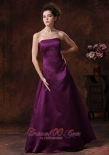 Affordable Column / Sheath Strapless Taffeta Bridesmaid Dress Purple Ruffles