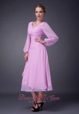 Discount Lovely Baby Pink Empire V-neck Mother Of The Bride Dress Tea-length Chiffon Ruch
