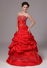 2013 Red Beaded Decorate Up Bodice and Pick-ups Prom Dress For Custom Made In Greensboro Georgia