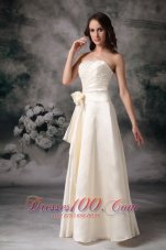 2013 Light Yellow Empire Strapless Wedding Dress Taffeta Beading Floor-length