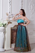 2013 Aqua Column / Sheath Strapless Prom Dress Embroidery Floor-length Organza