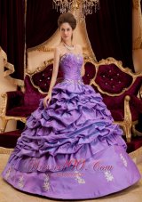 Luxurious Lavender Quinceanera Dress Sweetheart Taffeta Appliques Ball Gown Plus Size