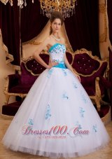 White A-line / Princess Sweetheart Floor-length Tulle Appliques Quinceanera Dress  for Sweet 16