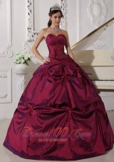 Puffy Beautiful Burgundy Quinceanera Dress Sweetheart Taffeta Appilques Ball Gown