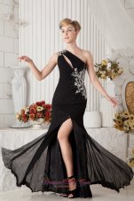 2013 Sexy Black One Shoulder Chiffon Prom Dress Empire Brush Train Beading