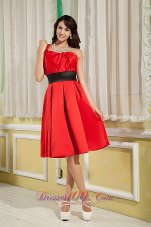 Red Bridesmaid Dress Under 100 A-line / Princess One Shoulder Satin Ruch Knee-length