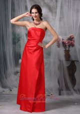 Red Elegant Bridesmaid Dress Column / Sheath Strapless Satin Floor-length