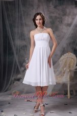 Custom Made White A-line Strapless Homecoming Dress Chiffon Ruch Knee-length  Dama Dresses