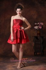2013 Bowknot A-Line Red Mini-length Strapless Taffeta Bridesmaid Dress