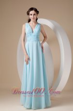 Celebrity Simple Aqua Column / Sheath V-neck Evening Dress Chiffon Ruch Floor-length