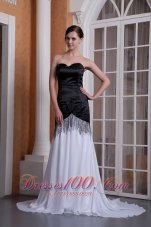 Celebrity Custom Made White and Black Evening Dress Column Sweetheart Chiffon Sequins Brush Train
