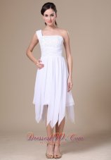 One Shoulder White Prom Dress With Asymmetrical Appliques Decorate  Cocktail Dress