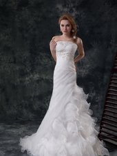 Clearance White A-line Beading and Appliques and Ruching Wedding Gown Lace Up Organza Sleeveless