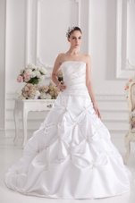 Glittering Zipper Wedding Gown White and In for Wedding Party with Lace Sweep Train