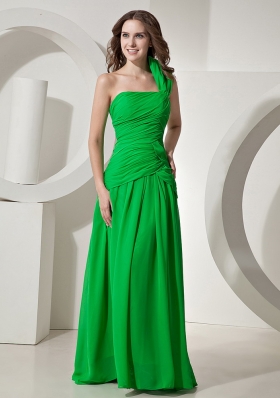 Spring Green One Shoulder Prom Dress With Ruch Decorate Chiffon