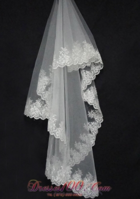 Lace Decorate The Bridal Veil On Sale
