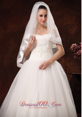 Modest Tulle With Taffeta Trim Bridal Veil For Wedding