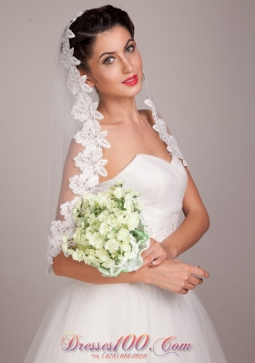 Elegant Round Shaped Hand-tied Wedding Bouquet