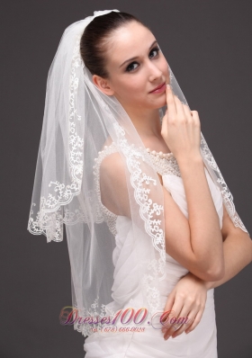 Lace Appliques Two-tier Tulle Graceful Wedding Veil