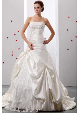 Fashionable A-line Strapless Applqiues and Ruch Wedding Gowns With Lace and Taffeta In 2013