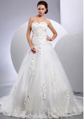 Best A-line Sweetheart 2013 Wedding Gowns With Appliques and Ruch