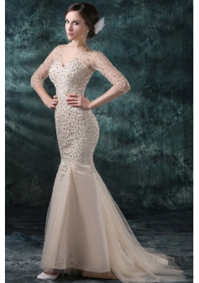 Champagen Mermaid Sweetheart V-neck Wedding Dress with Beading