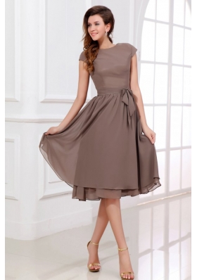 Simple A-line Scoop Prom Dress with Short Sleeves Knee-length