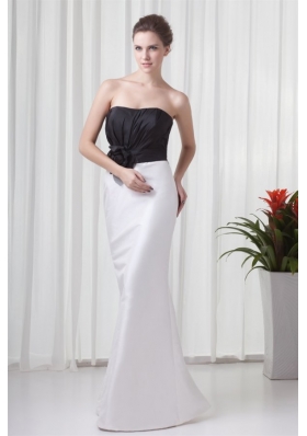 White and Black Column Sweetheart Wedding Dress with Flower