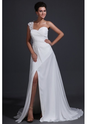 Empire Chiffon One Shoulder Appliques Wedding Dress with Train