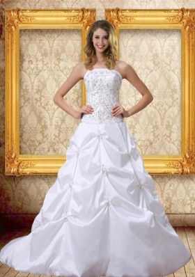 Popular Embroidery 2015 Wedding Dress with Strapless