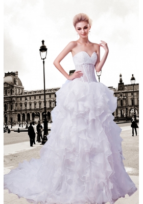 Fashionable Sweetheart Court Train Wedding Dress with Beading