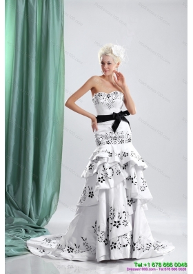 2015 Unique Sweetheart Mermaid Wedding Dresses with Black Emboidery and Bownot