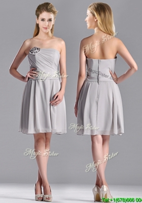 Popular Empire Strapless Chiffon Grey Bridesmaid Dress with Hand Made Flower