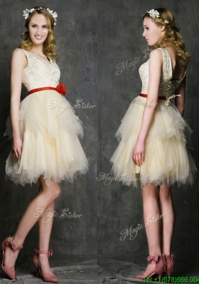 2016 Most Popular V Neck Short Bridesmaid Dress with Belt and Ruffled Layers