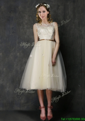 Cheap Scoop Champagne  Dama Dresses  with Sashes and Lace