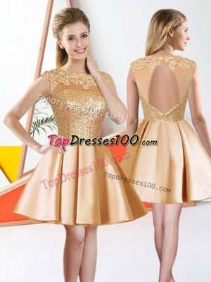 Pretty Knee Length Backless Wedding Party Dress Champagne for Prom and Party with Beading and Lace