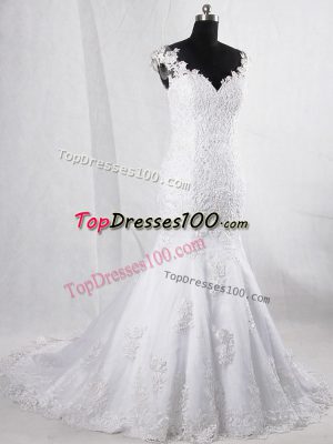 White Sleeveless Lace Clasp Handle Bridal Gown
