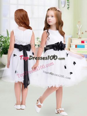 Nice White Scoop Zipper Appliques and Hand Made Flower Flower Girl Dresses Sleeveless